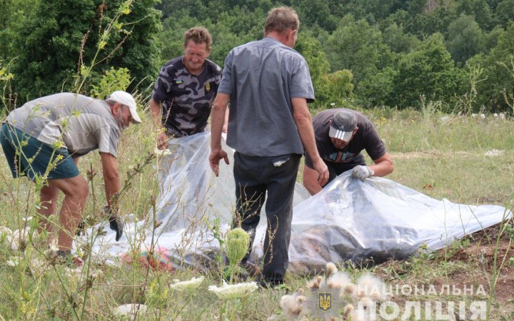 На Харківщині поліція вилучила тіла жителів одного з населених пунктів, які загинули під час російського обстрілу