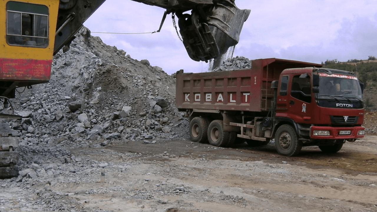 У карʼєрі Заваллівського родовища. 