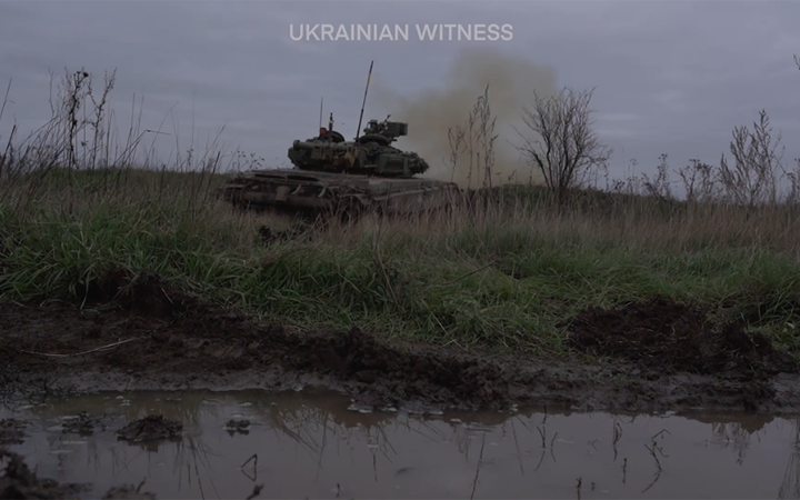 “Дякуємо за російський лендліз”: українські танкісти показали трофейну техніку