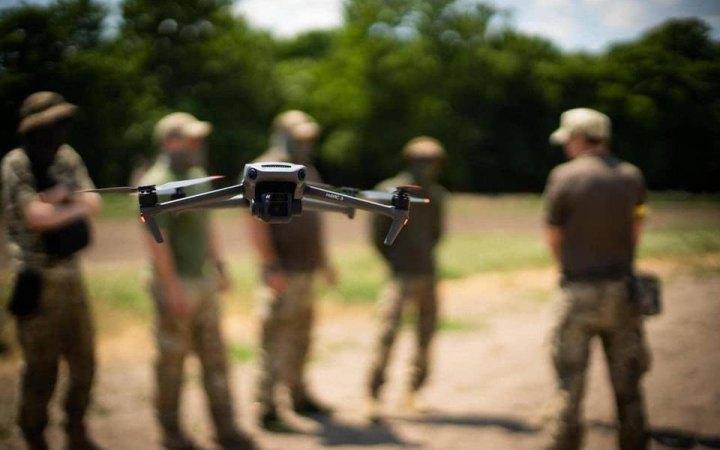 Міноборони пропонує спростити закупівлі "цивільних дронів"