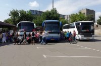 Триває добровільна евакуація українців з Миколаєва в європейські країни 