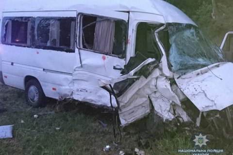 Во Львовской области столкнулись два микроавтобуса, есть погибший
