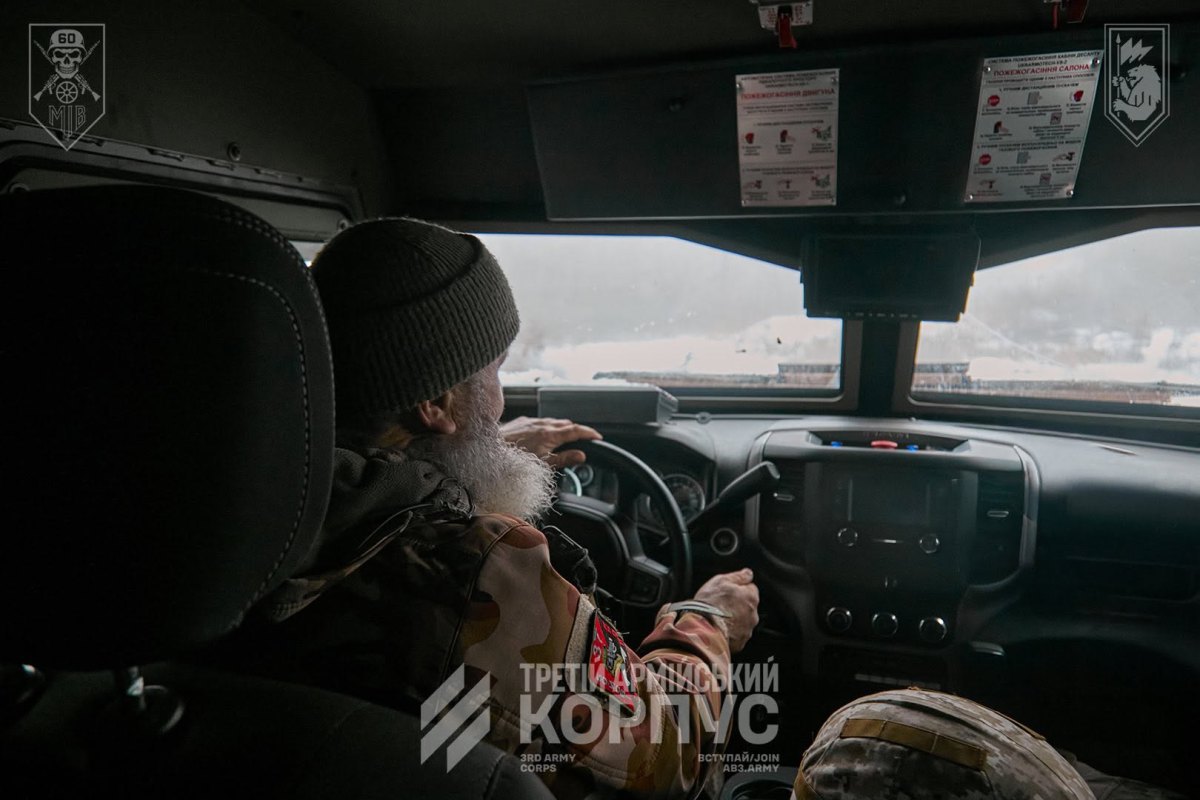 Сєвєр за кермом броні 
