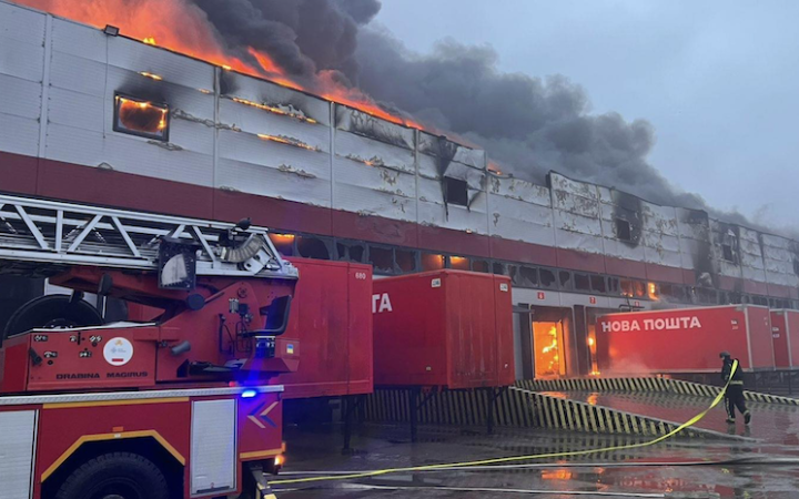 Росіяни атакували Луцьк і Хмельницький дронами. Пошкоджена Нова пошта