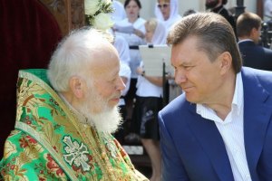Янукович проведал митрополита Владимира