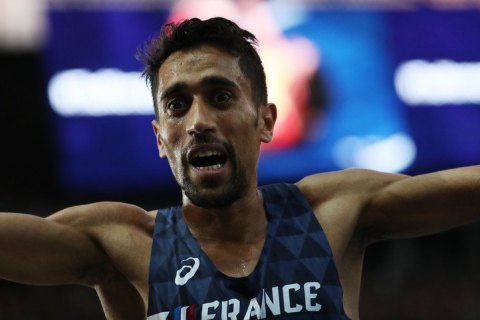 Самый хамский поступок на Олимпиаде-2020: марафонец специально опрокинул бутылки с водой, чтобы они не достались конкурентам