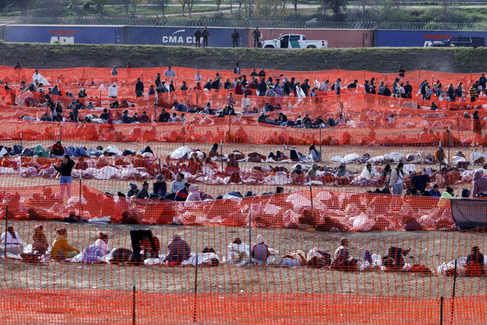 Табір мігрантів у парку Шелбі в Ігл-Пасс, Техас, США, 21 грудня 2023 р.