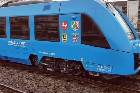 У Німеччині запустили перший у світі поїзд на водневому паливі