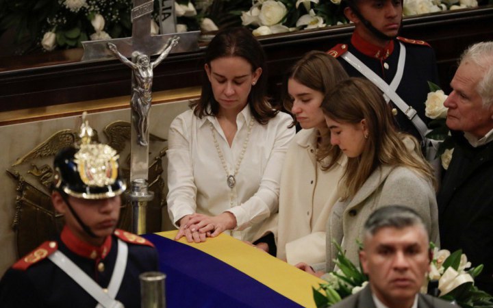 Кандидат у президенти Колумбії помер через два місяці після поранення на мітингу