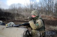 За добу на Донбасі поранений один військовий
