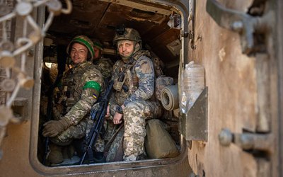 Дороги всипані росіянами. Як працюють розвідники й артилеристи на напрямку Часового Яру 