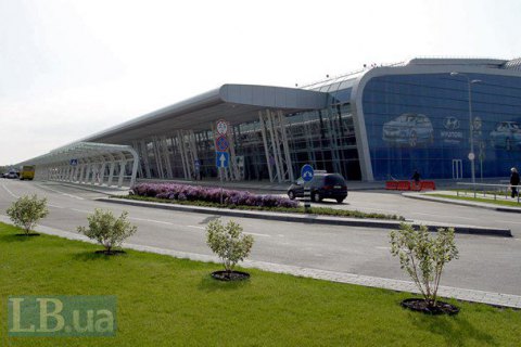 Львовский аэропорт поймали на закупке топлива "ОККО" по завышенной цене