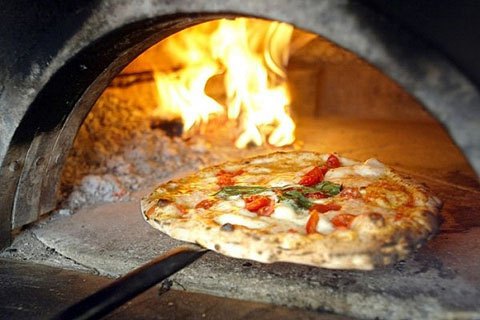 Приготовление неаполитанской пиццы вошло в список наследия ЮНЕСКО