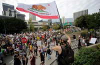 Лідер сепаратистів Каліфорнії відкликав петицію за відокремлення від США і переїжджає в Росію