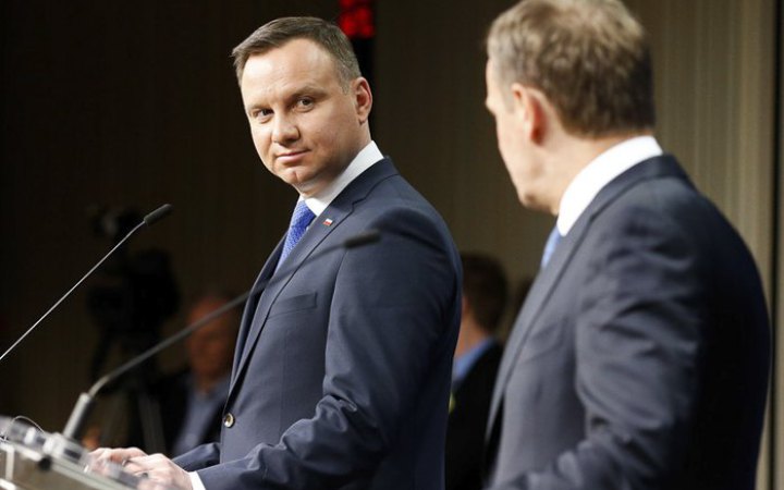 У Польщі уряд звільнив керівництво державних ЗМІ. Президент Дуда запротестував
