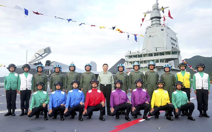 Китай офіційно ввів в експлуатацію авіаноцець із електромагнітною катапультою