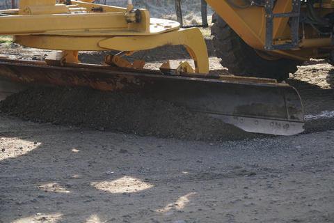 Жители Одесской области перекрытием дороги добились ее ремонта