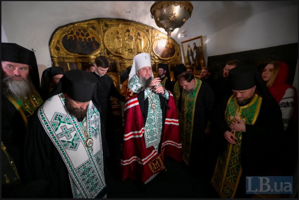 Богослужіння у печерах Києво-Печерської лаври