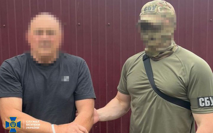 СБУ: у Житомирі затримали рекетира, який “вибивав” гроші у ексвійськового