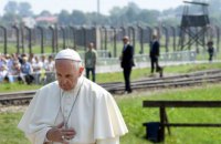 Папа Франциск посетил бывшие концлагеря Аушвиц и Биркенау