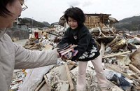 Япония поминает жертв землетрясения