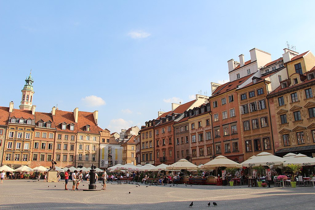 Відновлена Ринкова площа Старого міста, Варшава, 2015