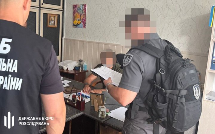 У Дніпрі затримали експосадовця відомчої лікарні, який взяв гроші за "допомогу" в законному комісуванні пораненого військового