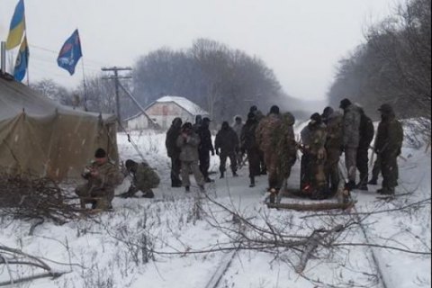 Полиция нашла взрывчатку на редуте блокады в Луганской области 