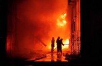 ​В Харькове горел торговый центр "Барабашово", огонь уничтожил 25 павильонов