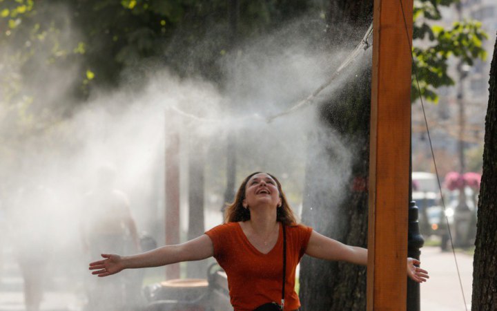 У понеділок синоптики прогнозують місцями сильну спеку