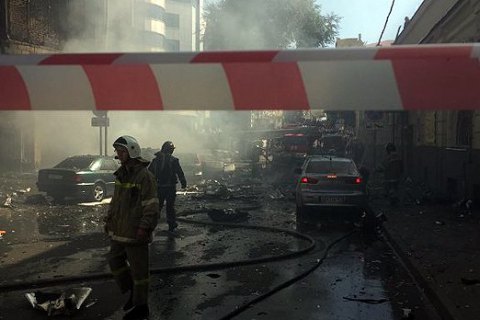 В Ростове-на-Дону сгорел 10-этажный отель, один человек погиб