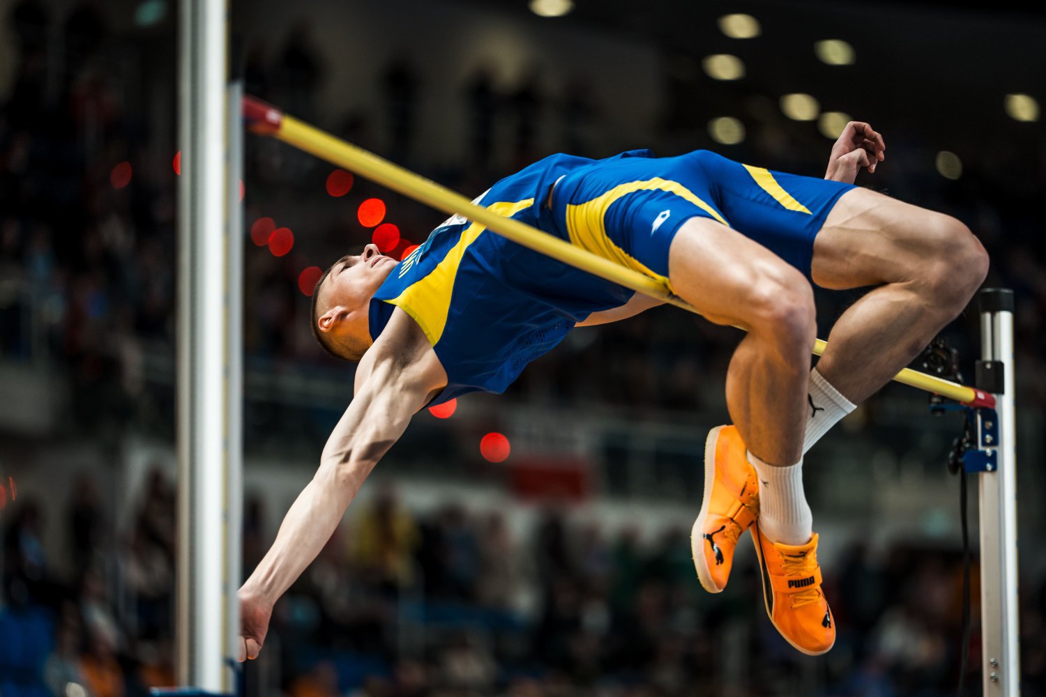 Олег Дорощук виконує стрибок на ЧС