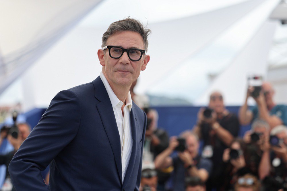 Французький режисер Мішель Азанавічус на фотосесії фільму «Найцінніший вантаж» під час 77-го Каннського кінофестивалю, 25 травня
2024 року.