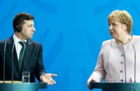 Зеленський обговорив з Меркель ситуацію на Донбасі