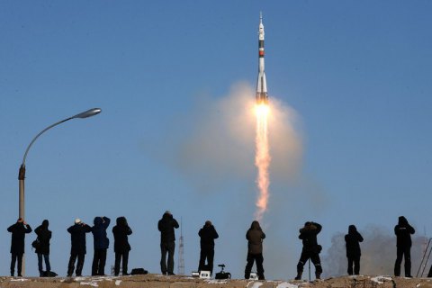 Ангольський супутник російського виробництва не вийшов на зв'язок після запуску з Байконура