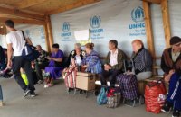 Життя в черзі: окупований Луганськ без права на виїзд