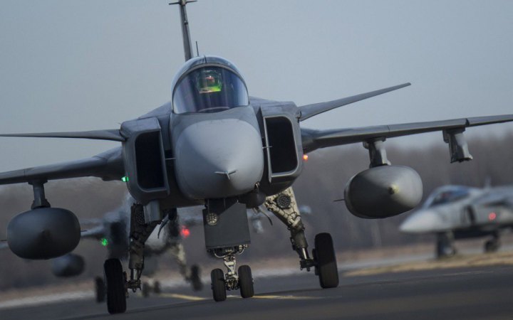 Швеція готова надати Україні свої винищувачі Gripen, але після вступу до НАТО