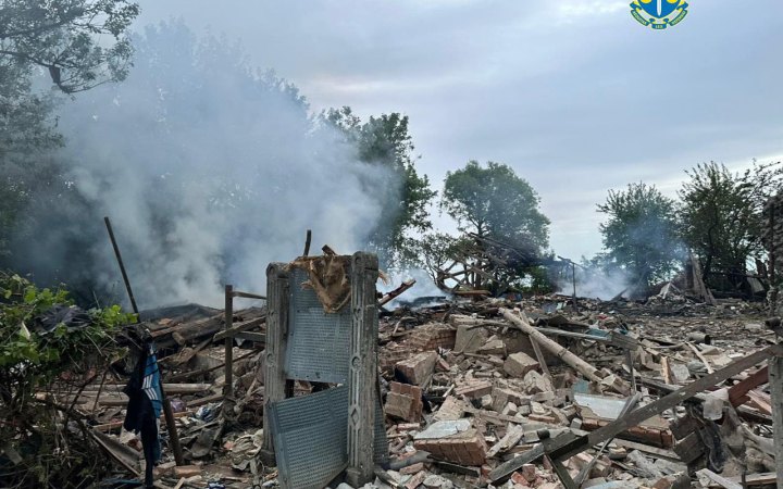 Окупанти скинули 10 КАБів на Сумщину упродовж доби, є поранені