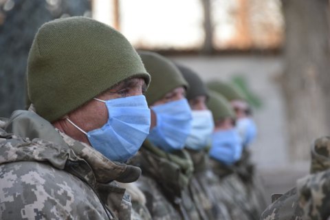 Українці найбільше довіряють армії, волонтерам і церкві, - опитування