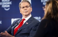 Керівник Мінфіну США пояснив, чому Штати послабили санкції проти Росії 