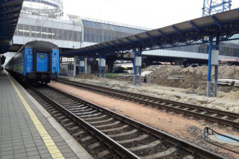 На киевском ж/д вокзале строят платформу для поездов в "Борисполь"