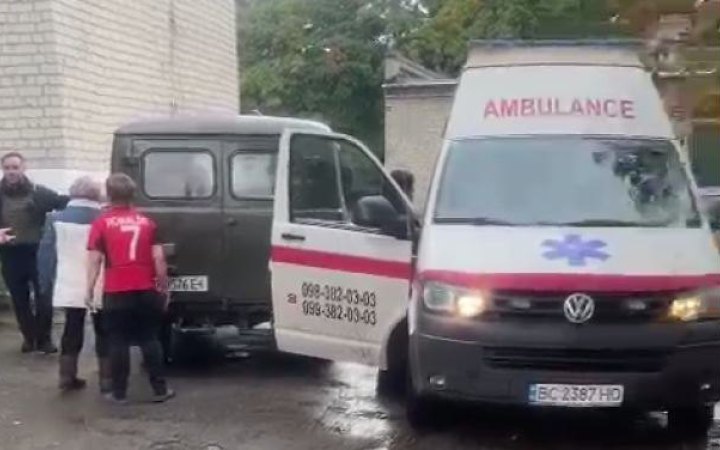 Поліція забезпечила евакуацію пацієнтів лікарні у селі Стрілеча на Харківщині