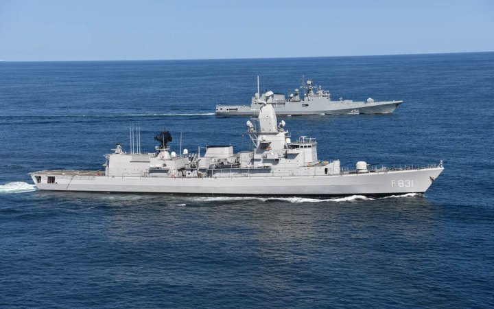 Нідерланди розповіли про появу російських кораблів у Північному морі перед самітом НАТО