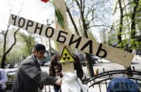 Янукович підписав скандальний закон про пільги "чорнобильців"