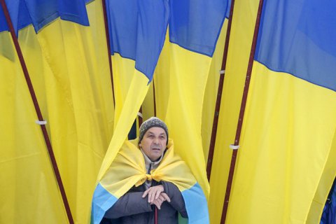 Кабмин одобрил концепцию "мягкой украинизации"