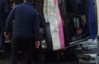 Под Одессой иномарка вылетела на встречную полосу и перевернула автобус