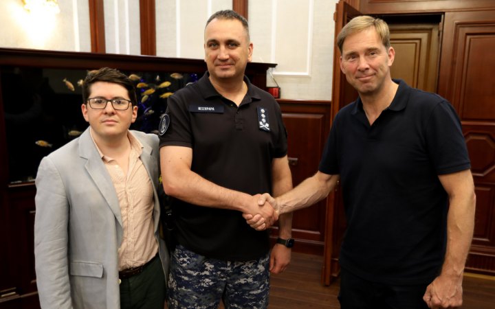 Командувач ВМС України зустрівся з представниками Великої Британії