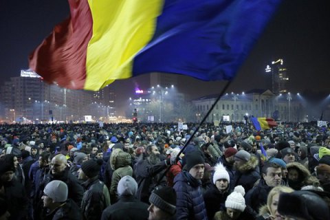 Правительство Румынии решило отозвать постановление об амнистии коррупционеров