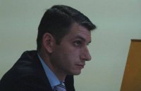 Підозрюваного у "справі Майдану" екс-чиновника МВС суд відправив під домашній арешт