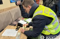 ​У Києві затримали лікаря швидкої допомоги, який за $9 тисяч обіцяв фіктивні документи для ухилянтів 